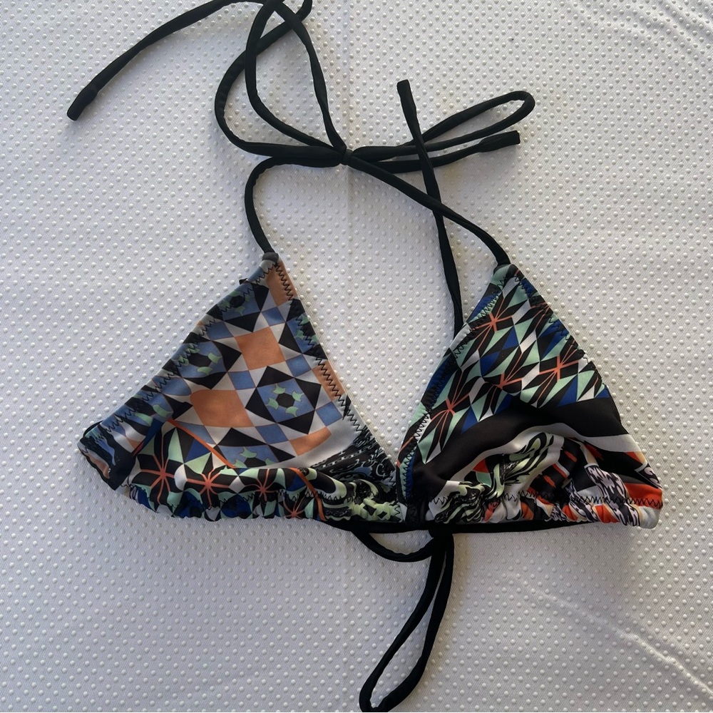Clover Canyon Patterned Triangle String Bikini To… - image 1